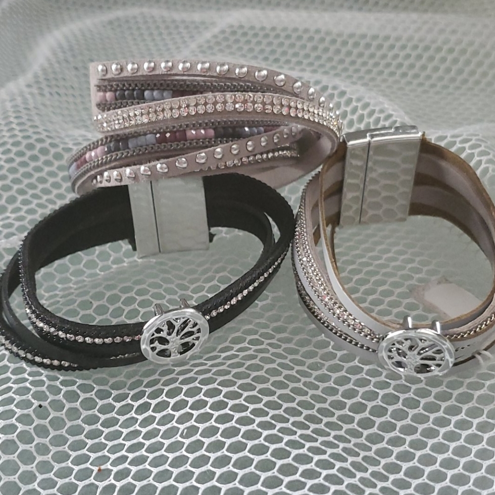 3 Bracelets